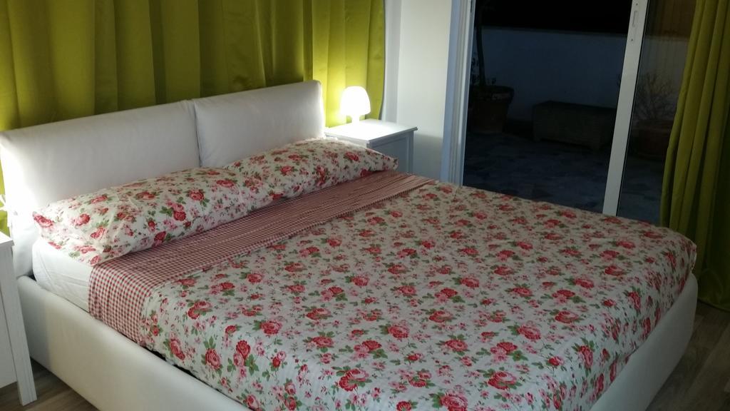 Appartement Superattico Panoramico à Castel Fusano Chambre photo