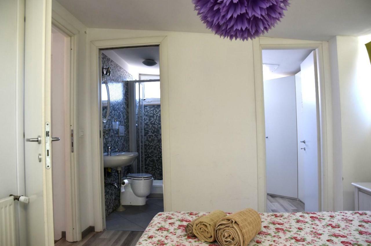 Appartement Superattico Panoramico à Castel Fusano Extérieur photo